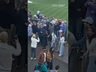 Plimbarea pe piggyback se termină cu Muddy Butts - video