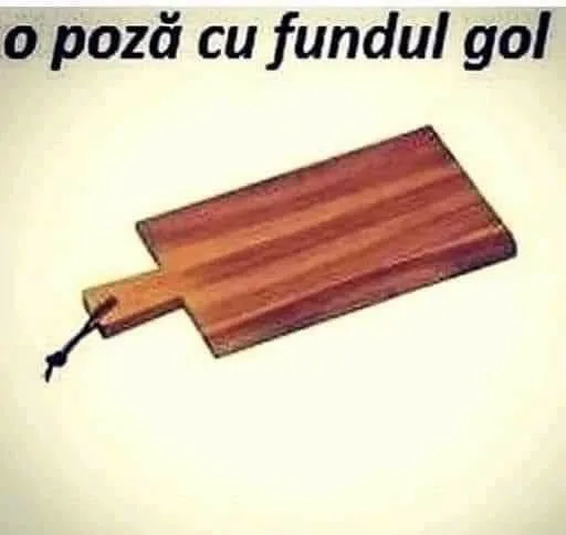 O poză cu fundul gol